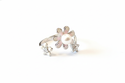 Luna Petal Pearl Bloom