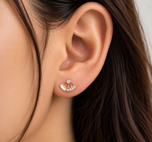 Élan Radiance Fan Mother of Pearl Studs