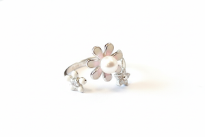 Luna Petal Pearl Bloom
