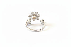 Luna Petal Pearl Bloom