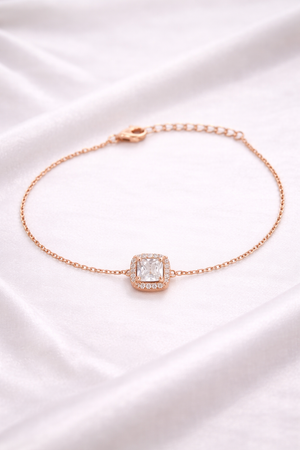 Eterna Luxe Square Halo